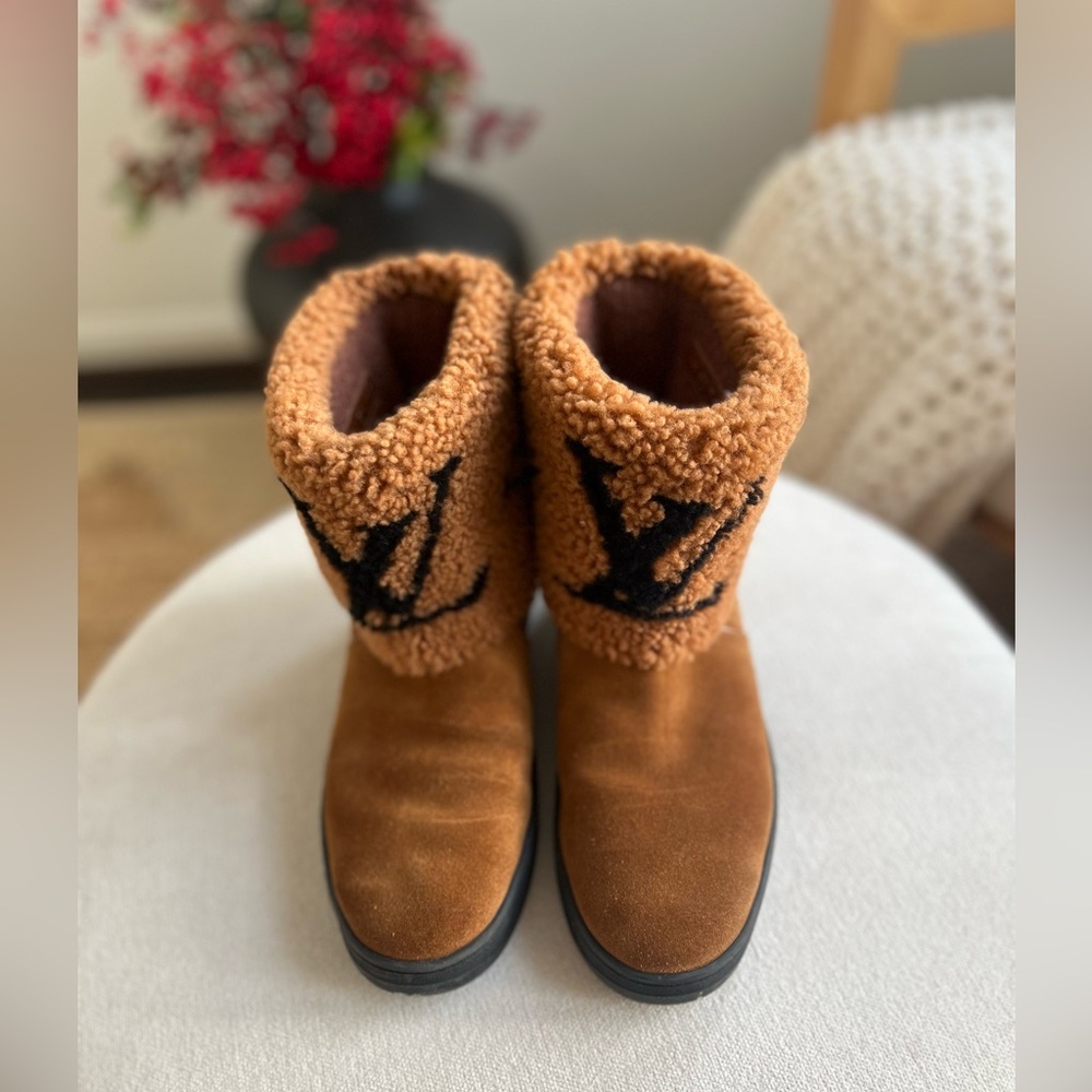 Louis Vuitton Shearling Boots-Brown Sz. 36 - Picture 3 of 9